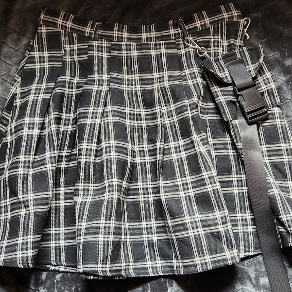 HOT TOPIC Plaid Skirt